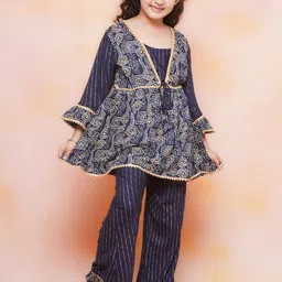 Aj DEZInES Girls Ethnic Motifs Printed A-Line Gotta Patti Pure Cotton Kurta with Sharara-image-55