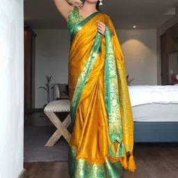 KALINI Zari Woven Tassel Saree-picture-11