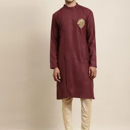 Anug by SOJANYA Men Maroon Thread Work Mandarin Collar Pure Cotton Kurta-image-21