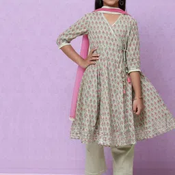 BAESD Girls Floral Printed Angrakha Pure Cotton Kurta With Pyjamas & Dupatta-image-4