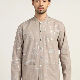 LELA Men Geometric Longline Sporty Jacket-image-2