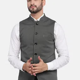TAHVO Men Solid Nehru Jackets-48