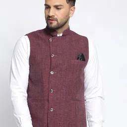 KLOTTHE Men Magenta Solid Nehru Jackets-9