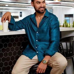 Campus Sutra Classic Fit Textured Spread Collar Long Sleeves Satin Casual Shirt-image-82