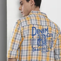 The Indian Garage Co Men Yellow & Grey Tartan Checked Cotton Casual Shirt-image-20
