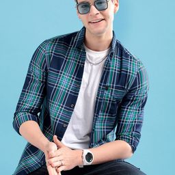 The Indian Garage Co Men Blue Checked Pure Cotton Casual Shirt-image-70