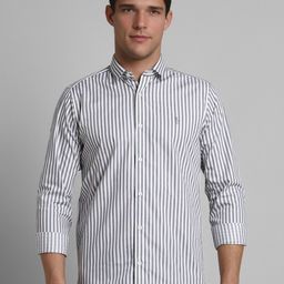 SIMON CARTER LONDON Men Spread Collar Vertical Striped Cotton Slim Fit Casual Shirt-image-61