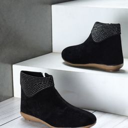 Shezone Women Black Textured Flat Boots-10