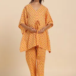 Ikk Kudi by Seerat Floral Printed Pure Cotton Maternity Kurti with Trousers-picture-45