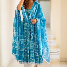Anni Designer Floral Printed Regular Kurta with Trousers & Dupatta-picture-42