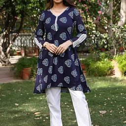 Thread & Button Ethnic Motifs Printed Regular Pure Cotton Kurta with Palazzos image 1