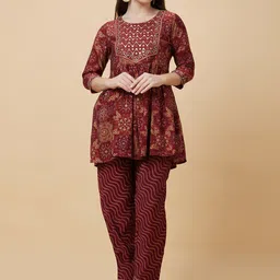Globus Maroon Ethnic Motifs Printed Regular Thread Work A-Line Kurta with Trousers image 1