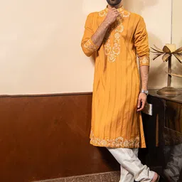Soniya g Floral Self Design Regular Pure Cotton Kurta with Trouser-picture-4