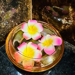 BS AMOR Yellow & Pink Glass Flower Vase With Flowers-7