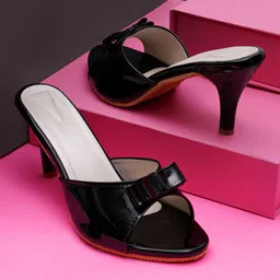Misto Women Black Kitten Peep Toes with Bows-image-78