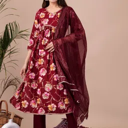UNISETS Floral Printed Empire Kurta & Trousers With Dupatta-46