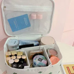 HOUSE OF QUIRK White & Green Printed Travel Makeup Cosmetic Portable Organiser Bag-image-74