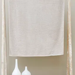 Ariana Off-White Striped Super Soft High-Absorbent 550 GSM Quick-Dry Cotton Bath Towel-15