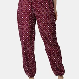 Popwings Women Geometric Printed Relaxed Loose Fit Easy Wash Joggers-image-24
