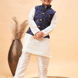 VASTRAMAY Boys Floral Embroidered Kurta With Pyjamas-picture-25
