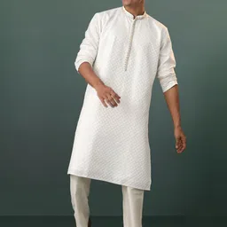 VASTRAMAY Ethnic Motifs Embroidered Mandarin Collar Sequinned Kurta & Pyjama-image-27