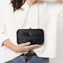 Lavie Cheer Women Black Rectangular Framed Clutch-24