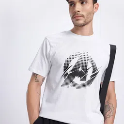 Marvel by Glitchez Captain America Print T-shirt-image-90