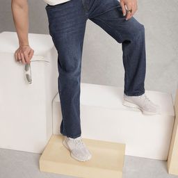 WROGN Men Anti Fit Light Fade Stretchable Jeans-picture-9