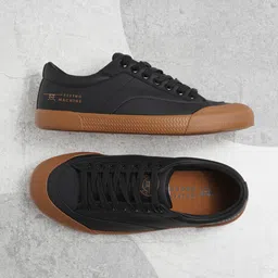 Flying Machine Men Contrast Insole Sneakers-image-41