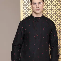 House of Pataudi Men Embroidered Mandarin Collar Thread Work Kurta-image-22