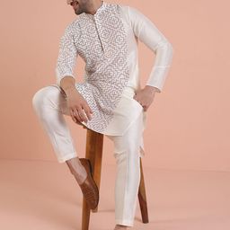 KISAH Geometric Printed Mandarin Collar Straight Kurta with Trousers-image-41