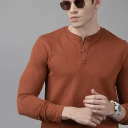 Roadster Men Rust Checked Mandarin Collar T-shirt-image-76