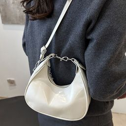 Styli Women Solid Baguette Shoulder Bag-3