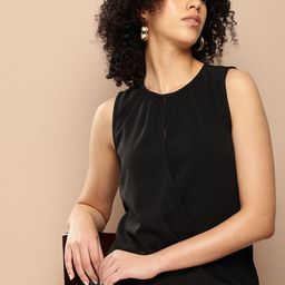 INVICTUS Keyhole Neck Top-picture-18