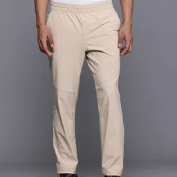 Columbia Men Solid Terminal Roamer Stretch Track Pant-image-34