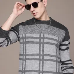Roadster Men Checked Pullover-image-97