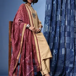 Taavi Geometric Printed Chanderi Dupatta image 2
