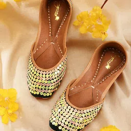 Sangria Women Green Sequinned Embellished Ethnic Mojaris-image-21