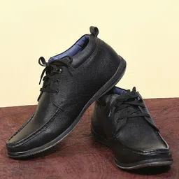 Buckaroo Men Textured Leather Derbys-image-31