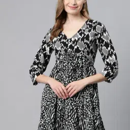 Cottinfab Black & White Printed Top-image-87