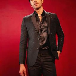 Vastramay Black Regular Fit Embellished Blazer-image-50