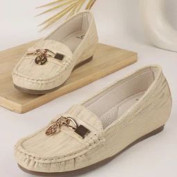 Carlton London Women's Gold Mocassins-picture-43