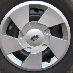 Hot Wheelz 381 mm(15 Inch) Wheel Cover Clip Push Type (Set of 4) for Xylo New-27