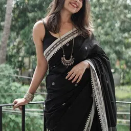 AQUILIQ Women Black Floral Silk Cotton Woven Design With Zari Banarasi Saree-picture-48