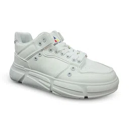 Colour Kicks Men Colourblocked Sneakers-image-95