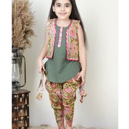 Kinder Kids Sleeveless Cotton Solid Colour Lace Detailing Kurti with Floral Print Jacket & Dhoti - Green-image-96