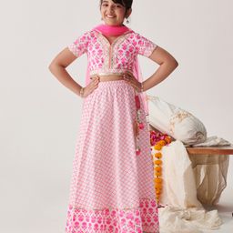 Pspeaches Cotton Hafl Sleeves Floral Printed Lehenga Choli With Dupatta - Pink-image-78