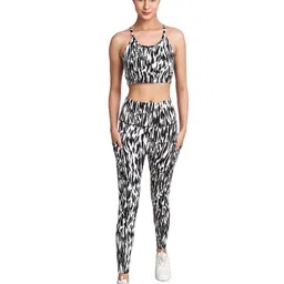 SSoShHub Women Printed Gym Mid Rise Tracksuit-44
