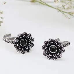 Teejh Ethnic Tishya Black Stone Silver Oxidized Toe Rings for Women-image-94