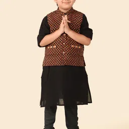 Fabindia Boys Band Collar Cotton Straight Kurta With Nehru Jacket-picture-23